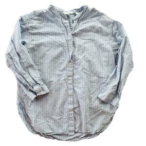 Uniqlo Ladies Chambray Blue Blouse Size Small Boho Cottage Boyfriend Casual